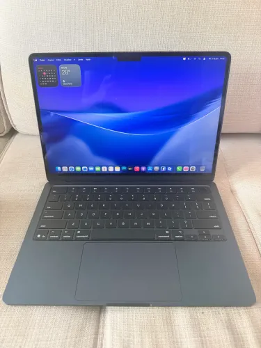 MacBook Air m4 midnight 16gb 256ssd