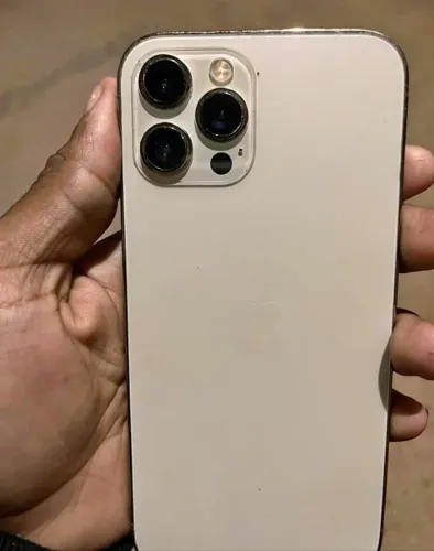 Iphone 12 pro max sem detalhes