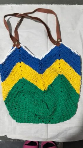 Bolsa de crochê artesanal