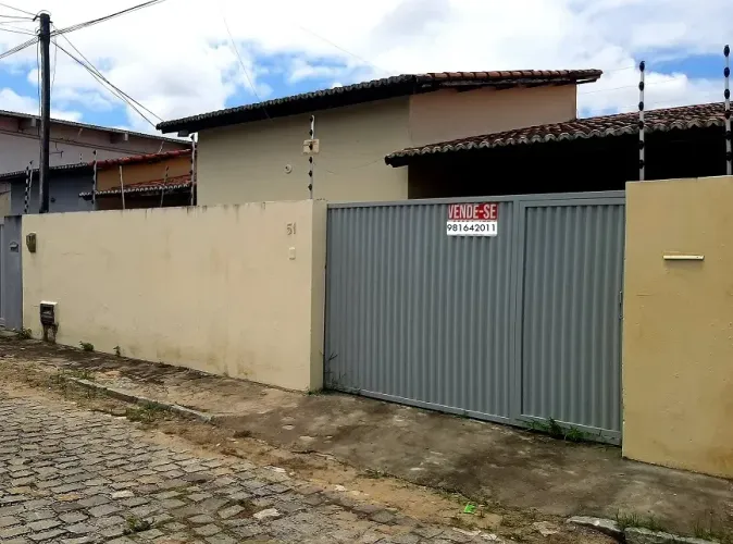 OPORTUNIDADE - CASA EM CONDOMÍNIO FECHADO NO INÍCIO DE PARNAMIRIM E PERTO DA BR 101 - ACEI