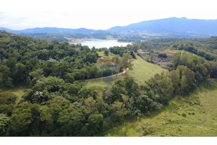 Terreno com 5.000m² e Vista Panorâmica na Represa Jaguari