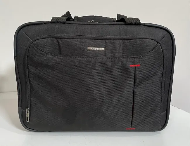 Mala de mão Samsonite c/ rodinha.