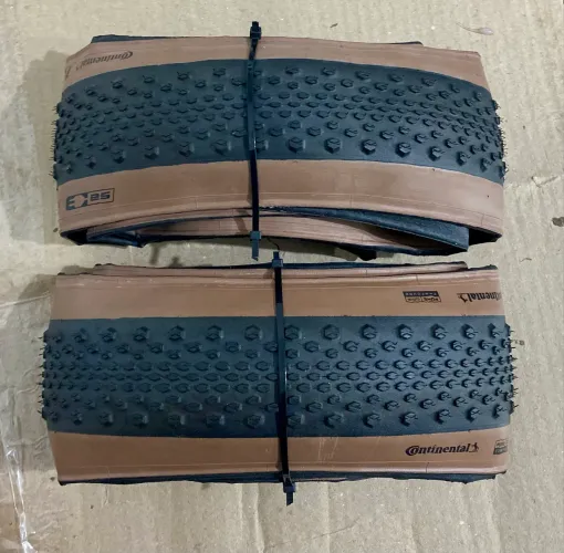 Par de pneus Continental Terra Trail 700x45 gravel