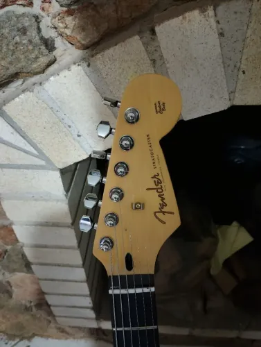 Fender Stratocaster 