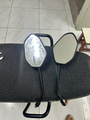 Vende se retrovisor de moto