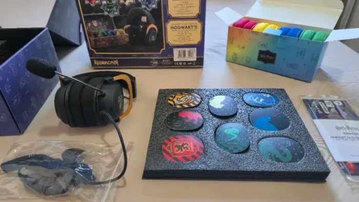 Headset Gamer Redragon Zeus RGB Harry Potter Hogwart's Special Edition HP-510