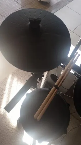 Bateria Eletrônica Alesis DM7X