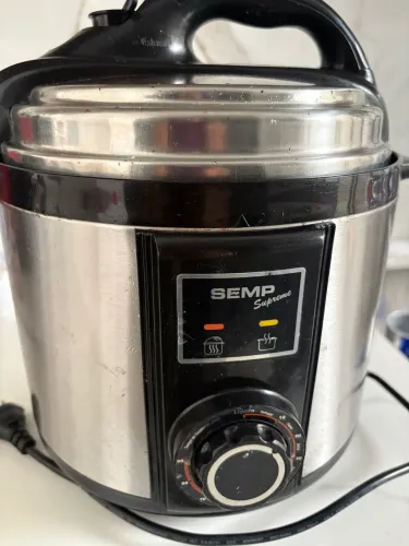 Panela Elétrica de Pressão