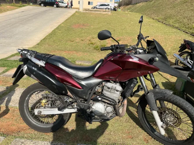 Xre 300 vinho