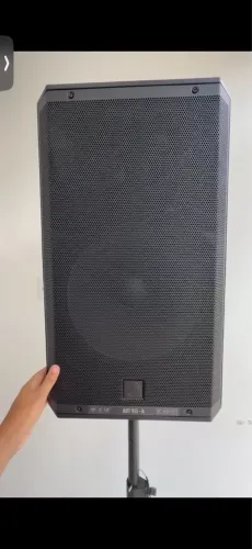 Caixa RCF ART 915 tenho o par