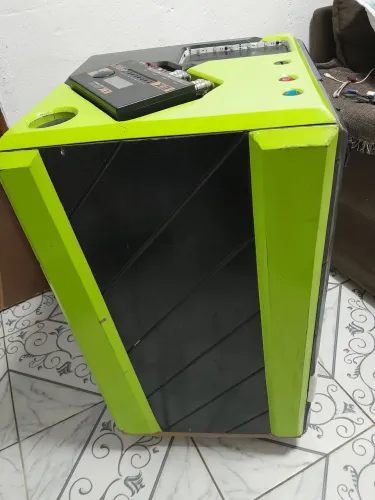 Caixa bop muito top com verde com preto...com todos os equipamentos funcionando pe.