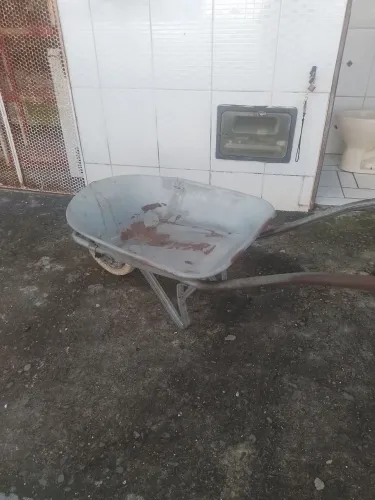 Vendo carrinho de mão
