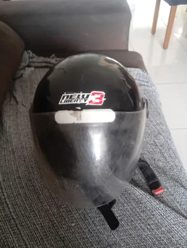 Capacete
