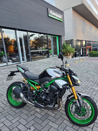 Z900 R-edition 2026