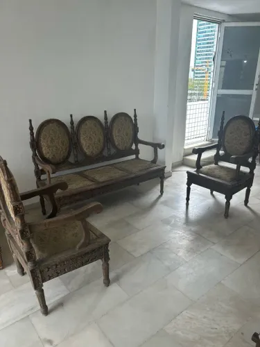 MÓVEIS ANTIGOS