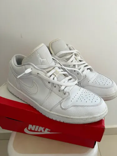 Air jordan 1 low triple white