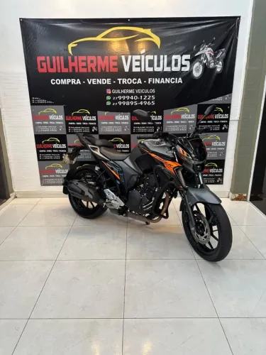 Yamaha FZ-25