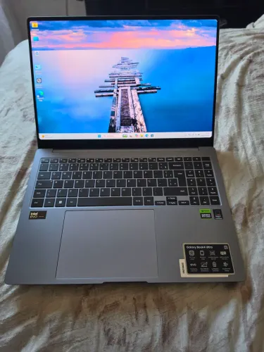 Notebook Samsung Galaxy Book4 Ultra 32GB 1TB rtx 4050 ultra 7 155u top