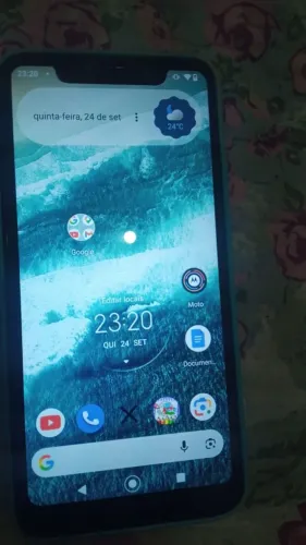 Celular super conservado
