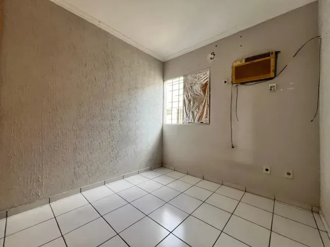 Condomínio Thertuliano Milton Brandão  Apartamento com 03 Quartos