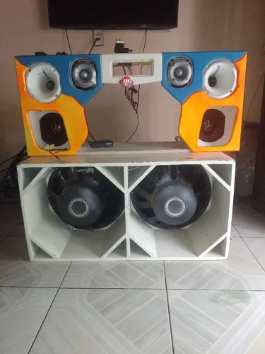 Som