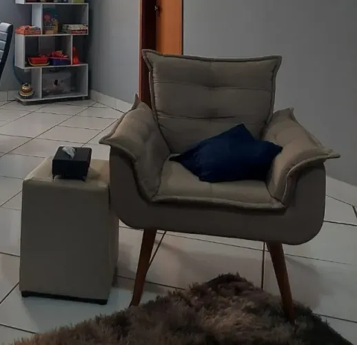 Poltrona Suede em Linho
