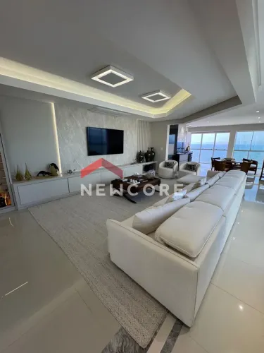 Apartamento em Rua 271 - Meia Praia - Itapema/SC