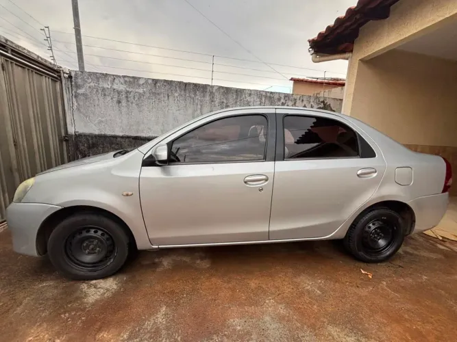 Toyota Etios XS Sedan 1.5 Flex 16V 4P Mec. 2016