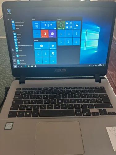 Vendo notebook Asus, bateria viciada, mais de resto ok