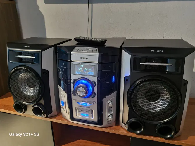 Som Philips 600w Bluetooth, USB, CDs, rádio fm e controle