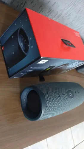 JBL charge essential2
