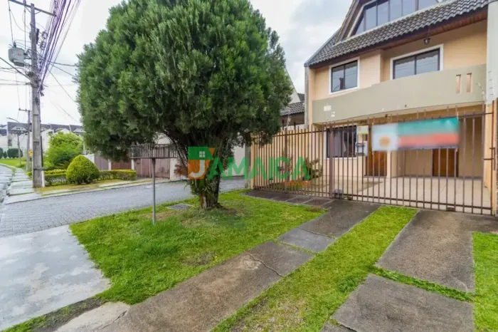 Sobrado para Locação com 140m², Rua Doutor Alfredo Vieira Barcelos, Bairro Uberaba - Curit