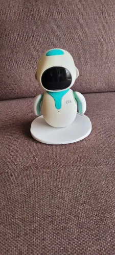 Robot de mesa Eilik