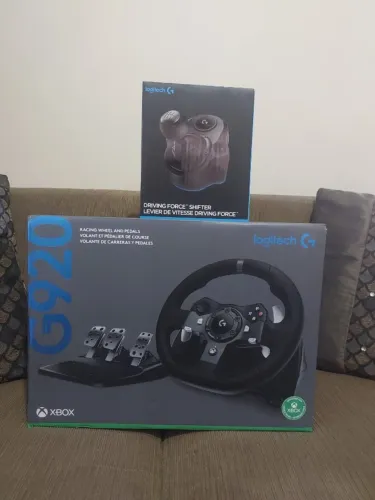 Volante Logitech G920 Driving Force e Cambio Gamer Logitech Shifer 
