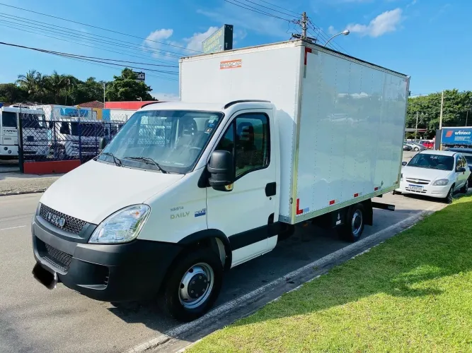Iveco Daily 35s14 3.0 16V Turbo Diesel Mec. 2012