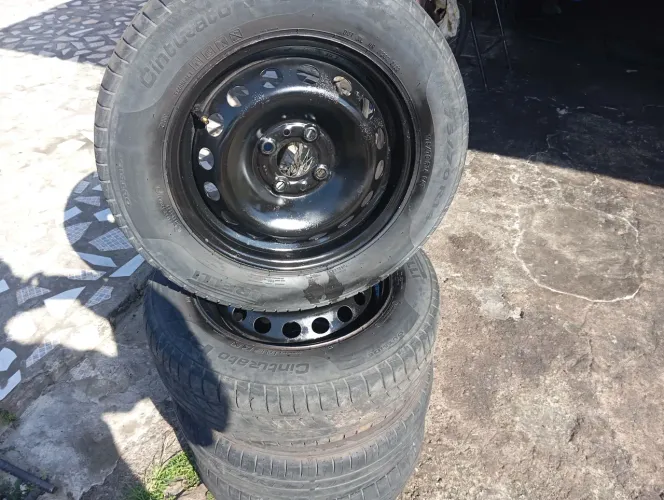 jg de roda montada, original do fiat.