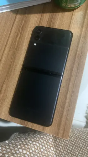 Galaxy Flip3 128 GB 8GB de RAM