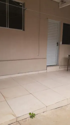 Alugo Vila João Vaz/01Kitinete03comodos/ótima localização!para 01pessoa ,01vaga de Garagem