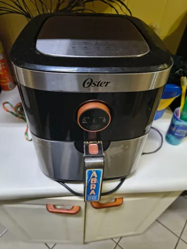 Air fryer Oster ofrt660 novinho mas tem que trocar fusível térmico que custa 15.00. 