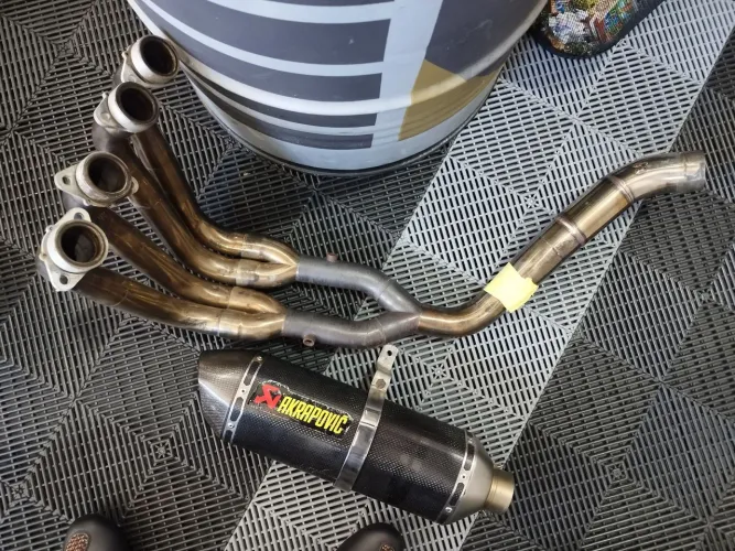 Escapamento Full Akrapovic s1000rr até 2019