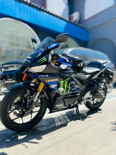 Yamaha R3 edição limitada Monster 70anos da Yamaha. Moto para quem é exigente