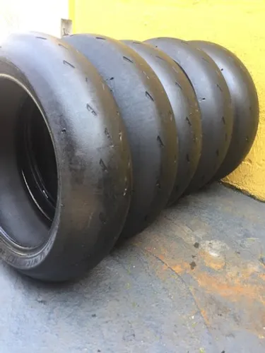 Pneus michelin power cup 2 medidas 190/55-17 e 200/55-17 originais usados 