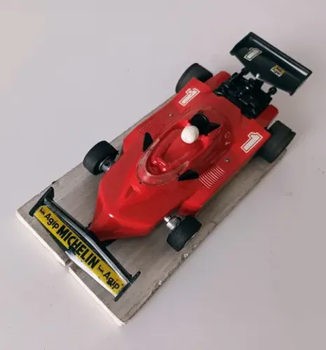Vendo carro de autorama estrela Ferrari t4