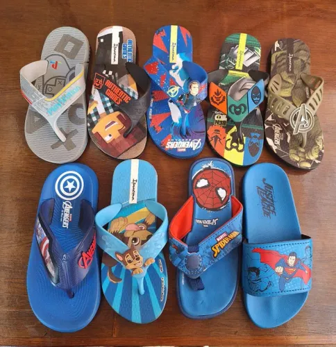 Chinelos menino novos, tam. 29