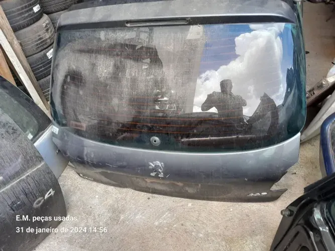 Tampa traseira Peugeot 206 207 com vidro 