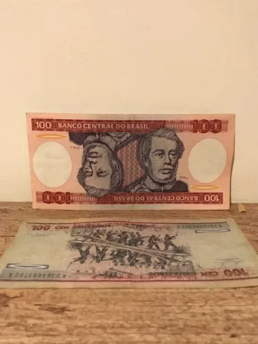 Cédula 100 Cruzeiros antiga Série AA 2364