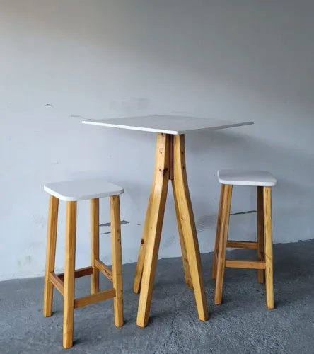 Mesa de bistro com 2 banquetas