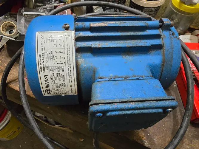 Motor elétrico Nova de indução trifásico
