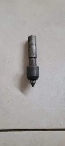 Vendo ou troco Ponta rotativa para torno mecânico