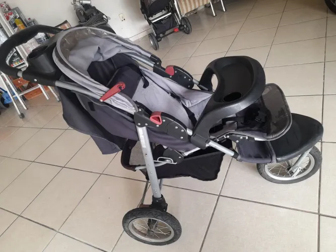 Carrinho de Bebê Infantil com Bandeja e Porta Copos